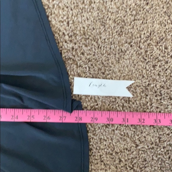 Color block front pleat top - Picture 6 of 8